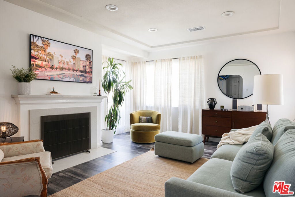 Photo of Listing #26649793