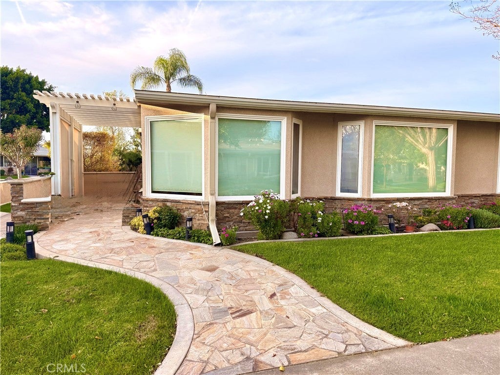 Photo of Listing #PW26039409