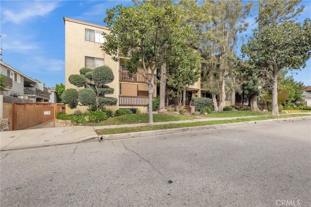 445 Ivy # 204, Glendale