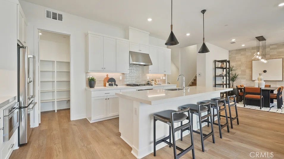 945 Walnut Terrace, Montebello