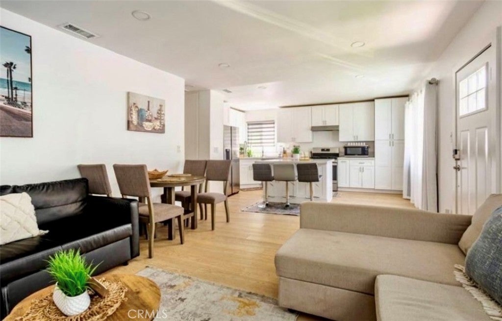 Photo of Listing #SB26038252