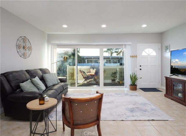 23930 Los Codona 220, Torrance.