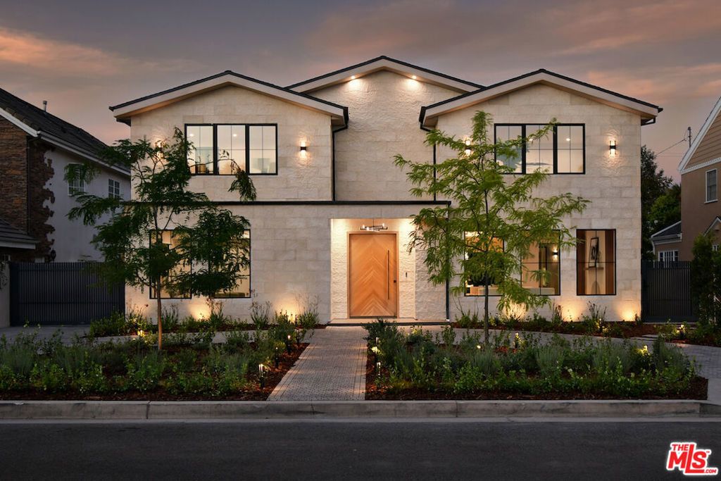 112 S Valley Street, Toluca Lake