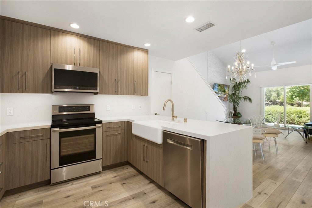 Photo of Listing #OC26039253