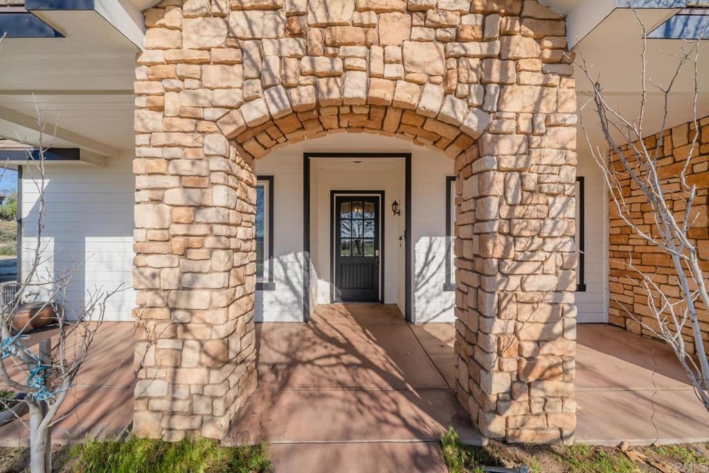 Photo of Listing #PTP2601413