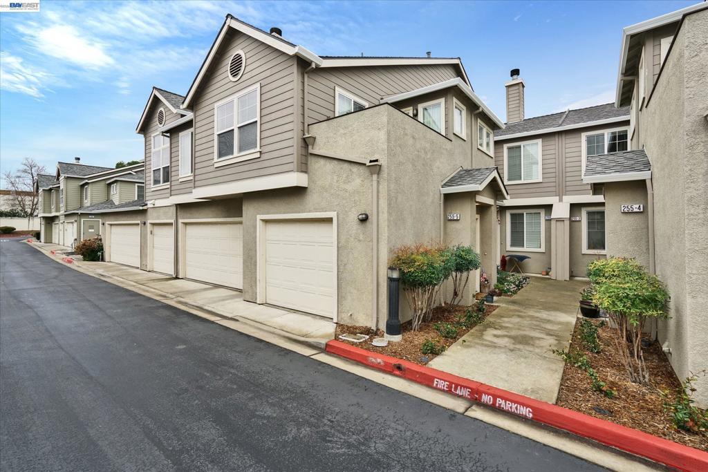255 Wildrose Cmn 5, Livermore