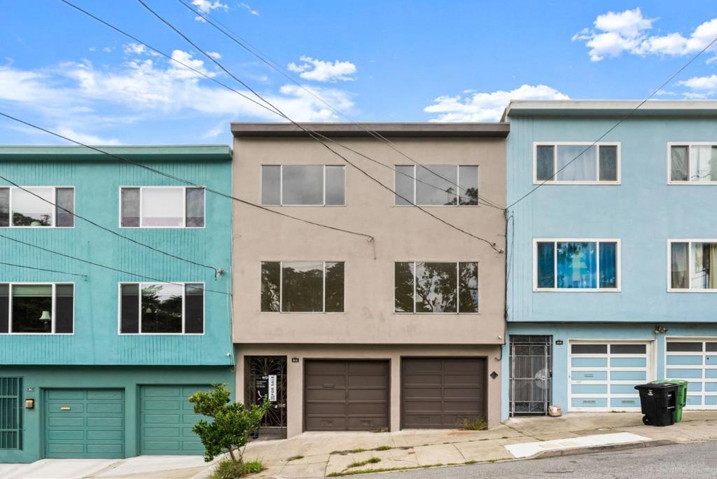 Photo of Listing #ML82036077