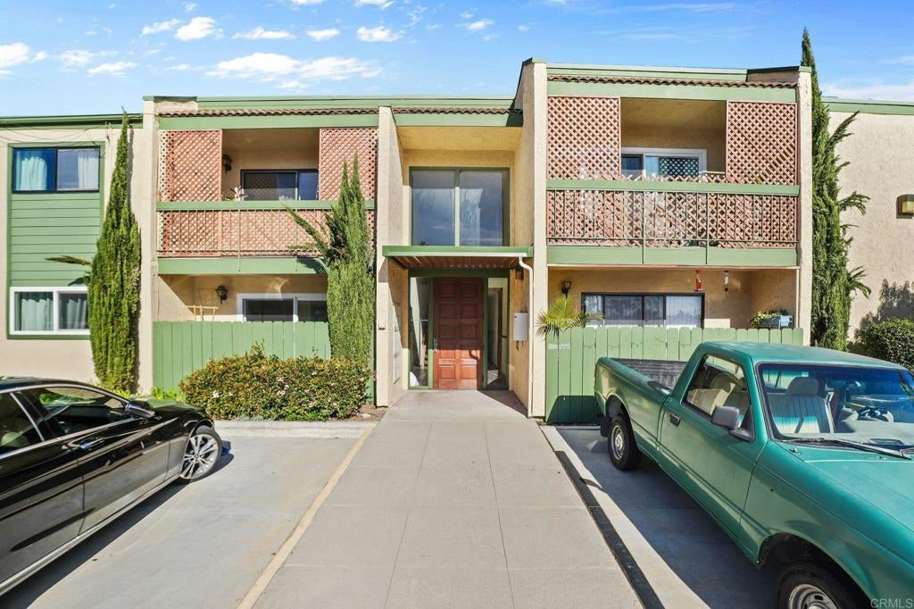 8000 University Avenue 202, La Mesa