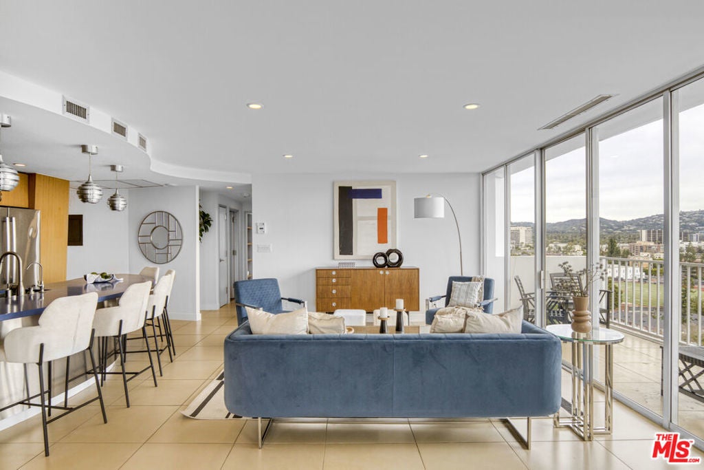 Photo of Listing #26655661