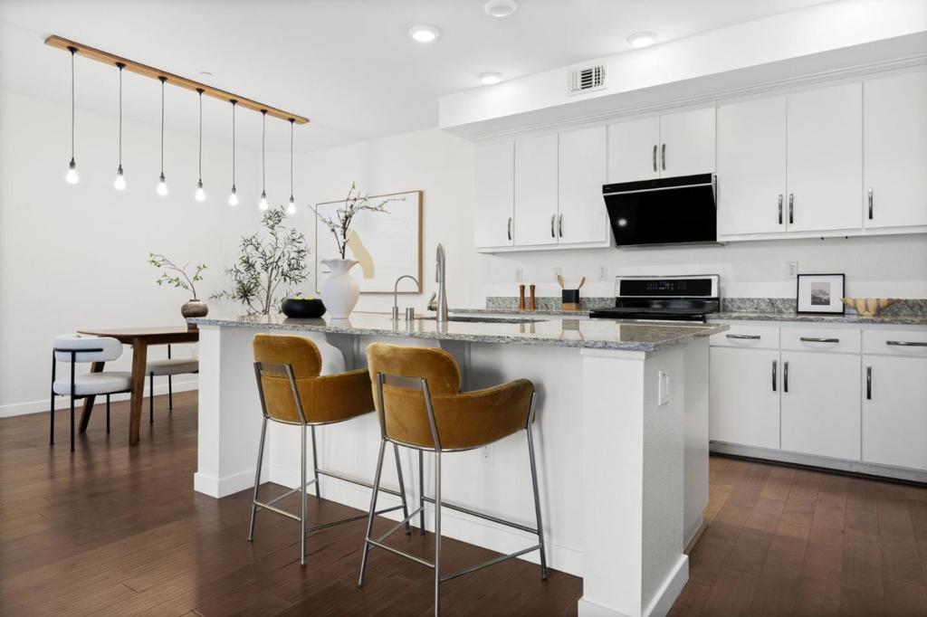 Photo of Listing #ML82036122