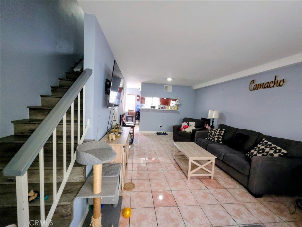 9834 Sepulveda, North Hills