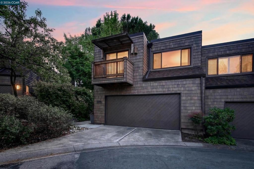 Photo of Listing #41125052