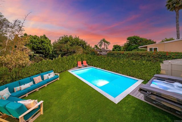 965 Rosecrans Street, San Diego