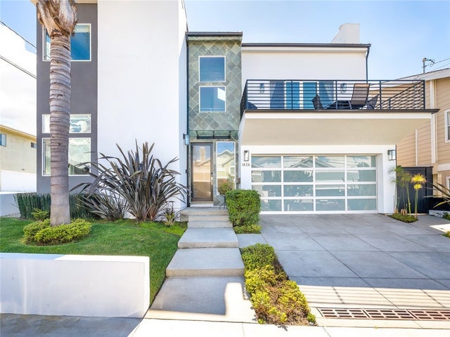 1836 Rockefeller Lane, Redondo Beach.