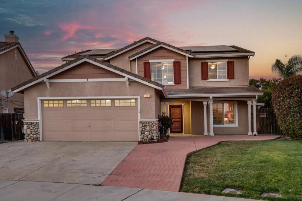 Photo of Listing #ML82035932