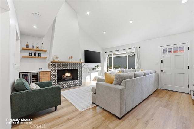 135 Morristown Lane, Costa Mesa