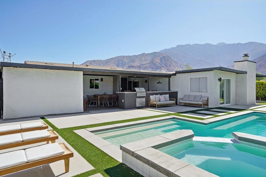 386 W Rosa Parks Road, Palm Springs