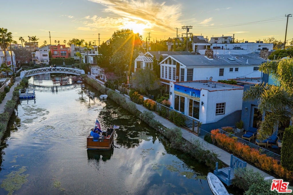 Photo of Listing #26655805