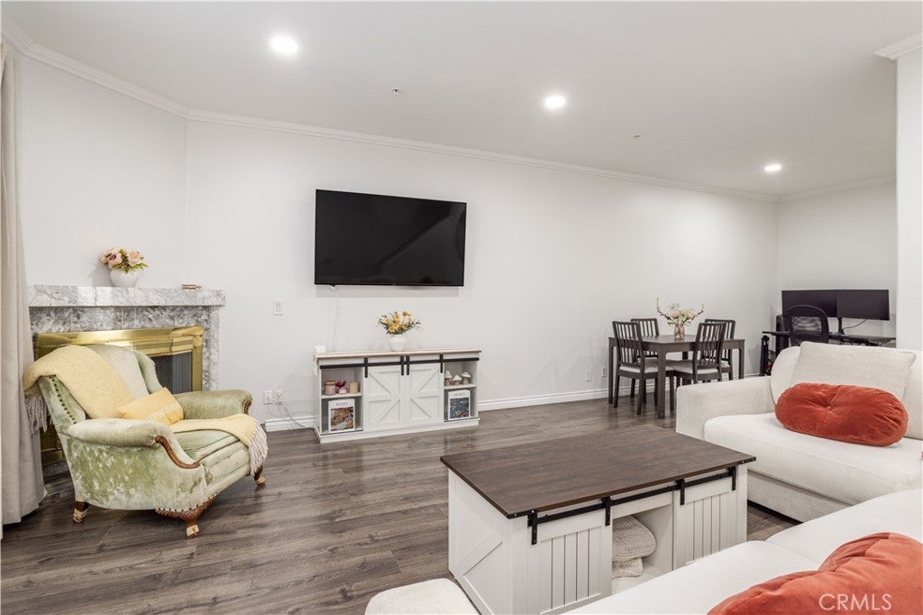 18347 Saticoy Street 35, Reseda