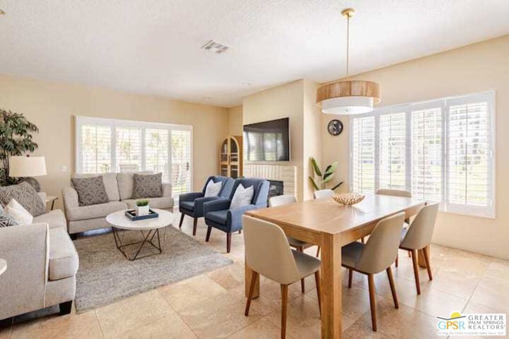 626 Vista Lago Circle, Palm Desert