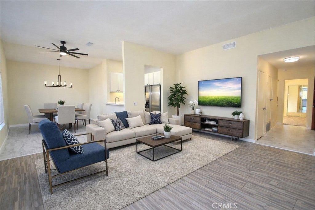 78 Brownfield, Pomona