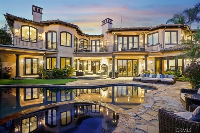 215 S Poinsettia Avenue, Manhattan Beach.