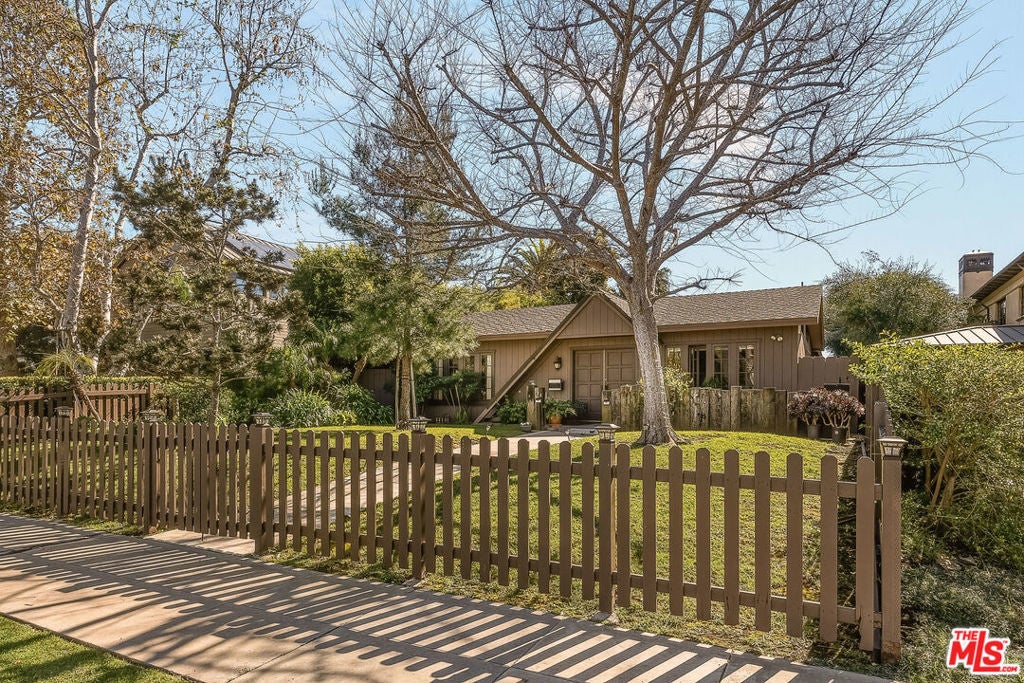 Photo of Listing #26656499