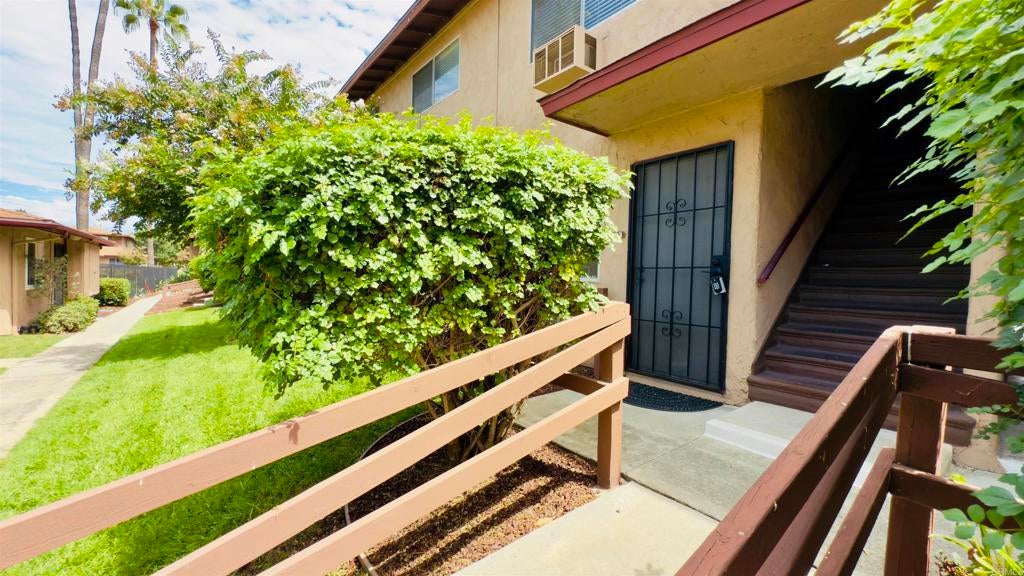 9719 Wintergardens Boulevard 163, Lakeside