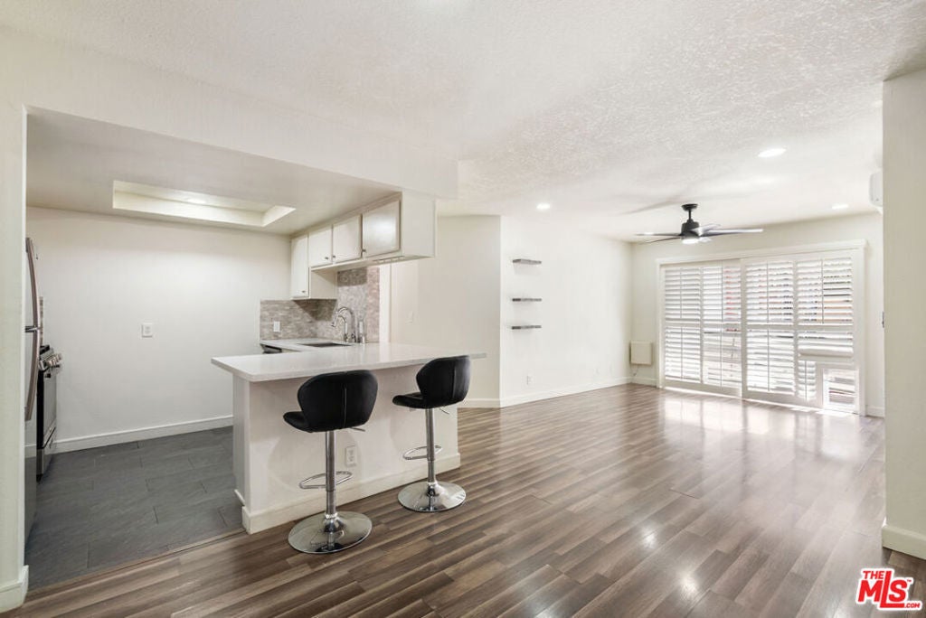 Photo of Listing #26656943