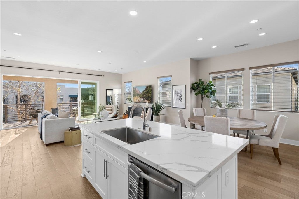 217 Cultivate, Irvine