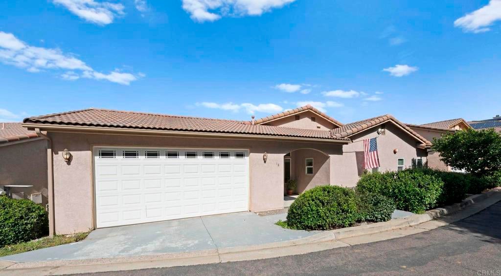 15615 Vista Vicente Drive 18, Ramona