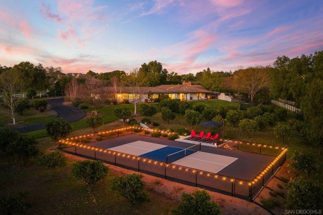 8 Country Glen Rd, Fallbrook