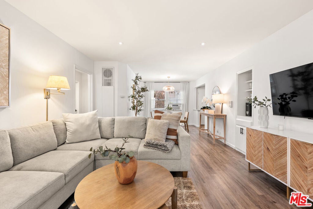 Photo of Listing #26655979