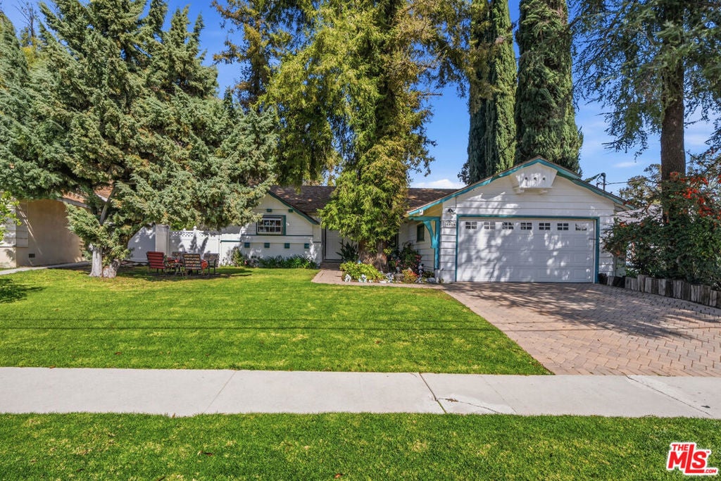 Photo of Listing #26648923