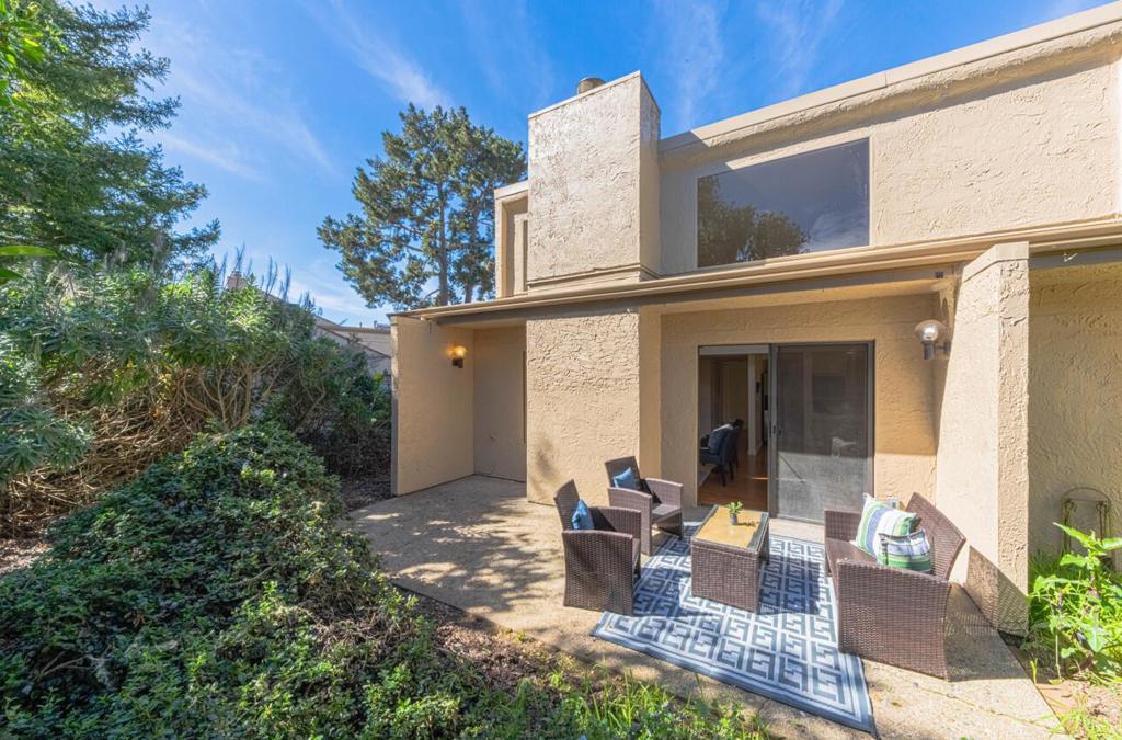 15 Montsalas Drive, Monterey