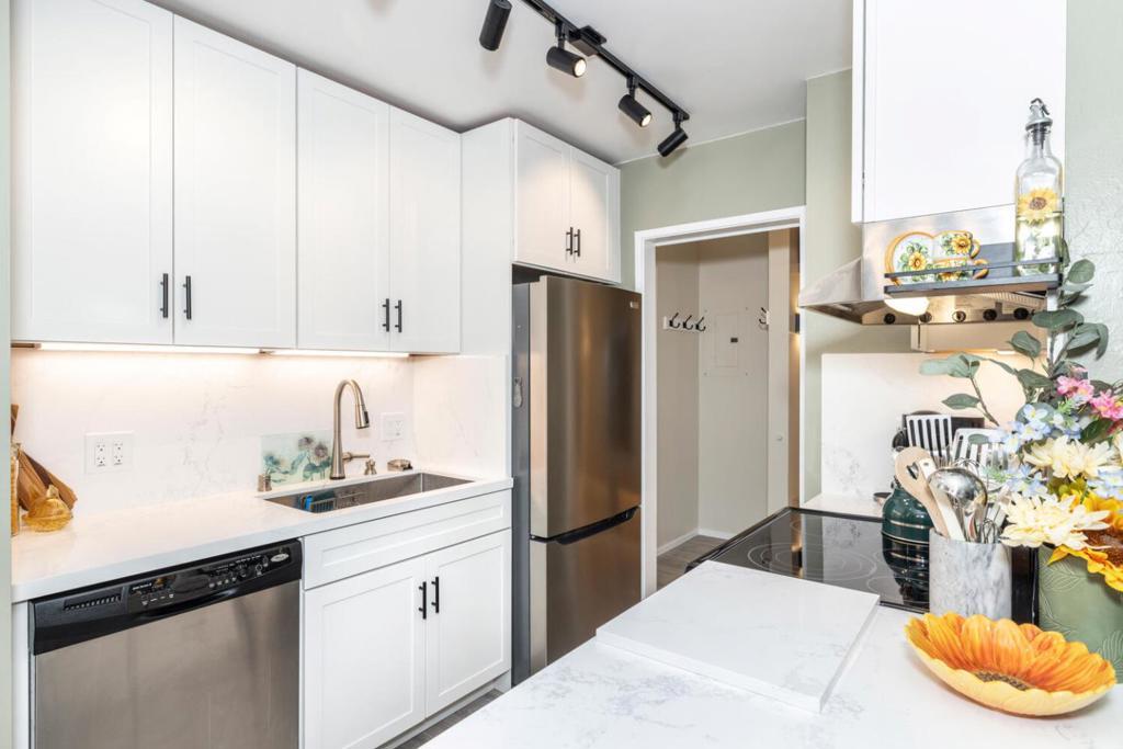 400 Davey Glen Road 4503, Belmont