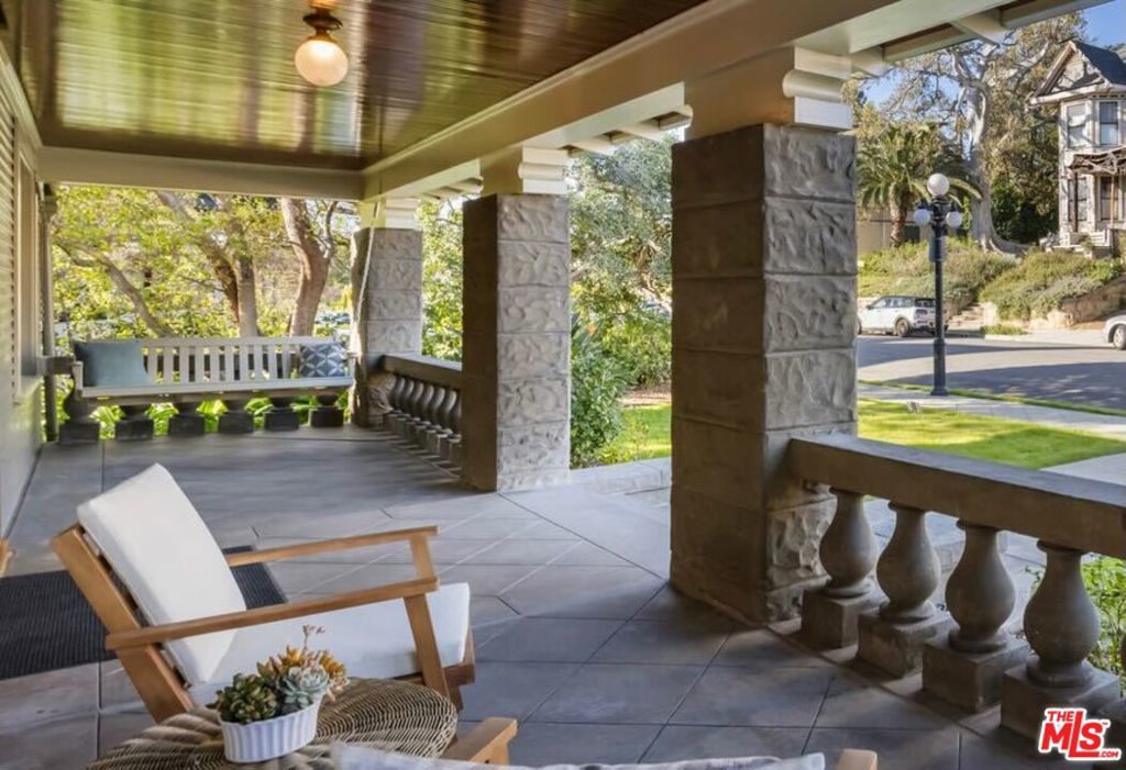 Photo of Listing #26655905