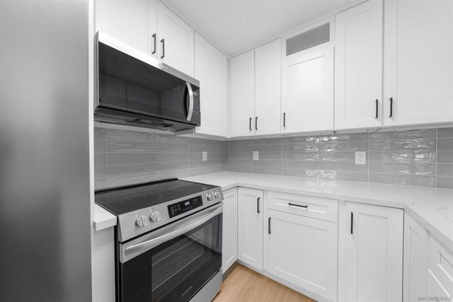 1030 Robinson Ave # 205, San Diego
