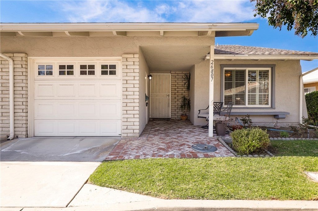 26807 Circle Of The Oaks, Newhall