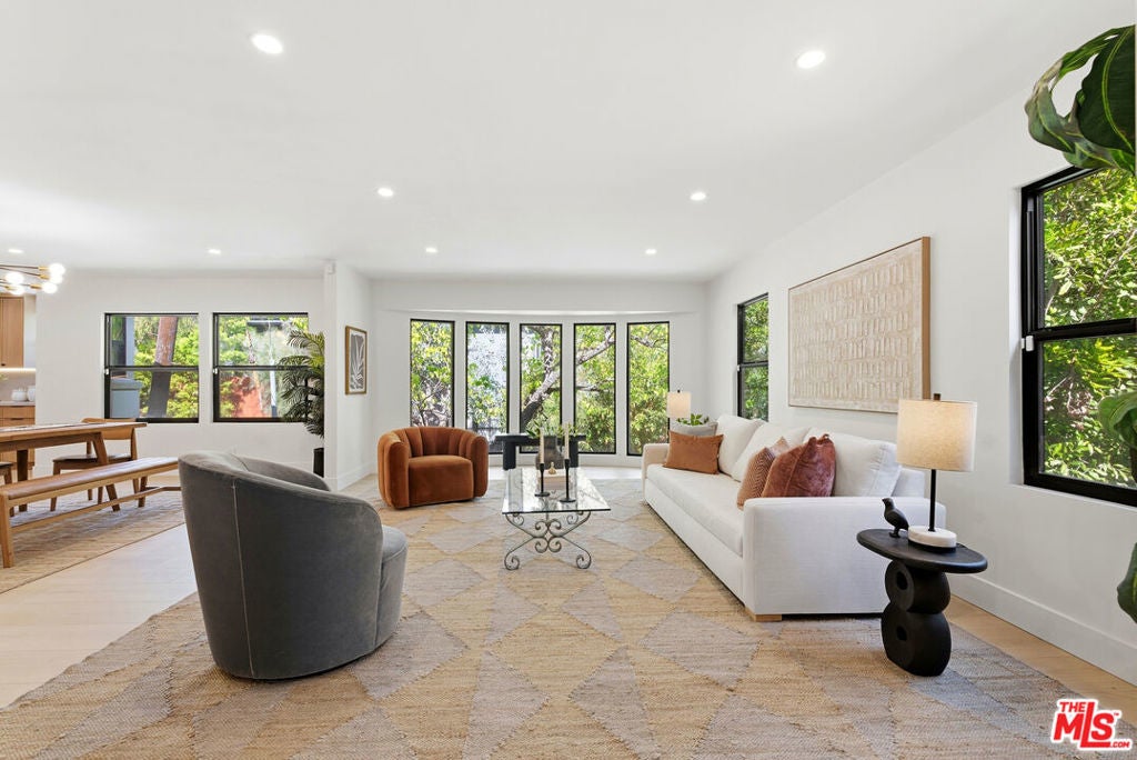 Photo of Listing #26654401