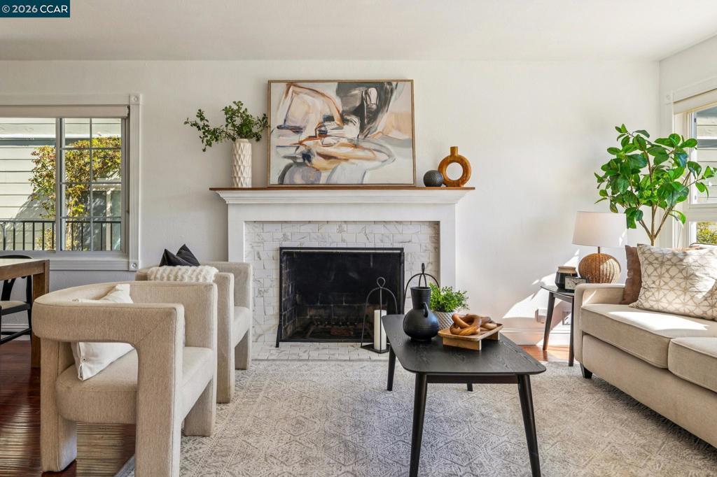 Photo of Listing #41125292