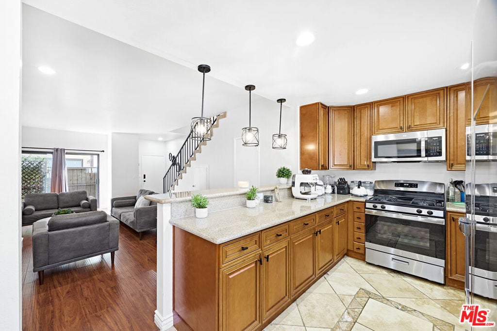 822 Victor Avenue 20, Inglewood