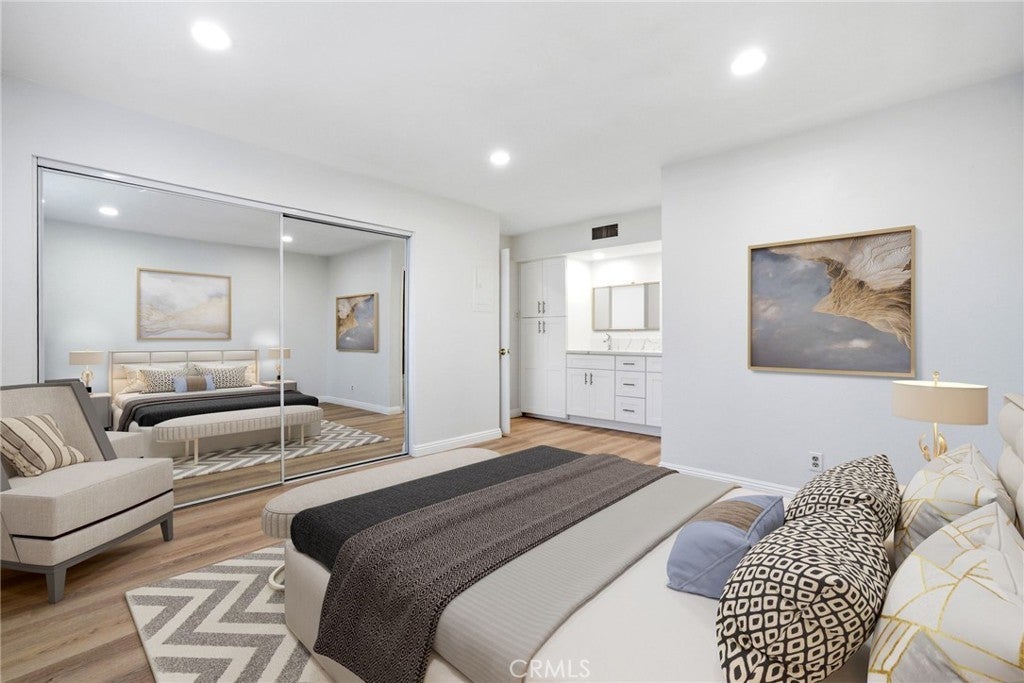 Photo of Listing #OC26042373