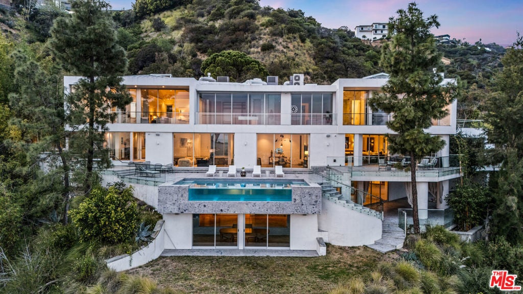 Photo of Listing #26657231