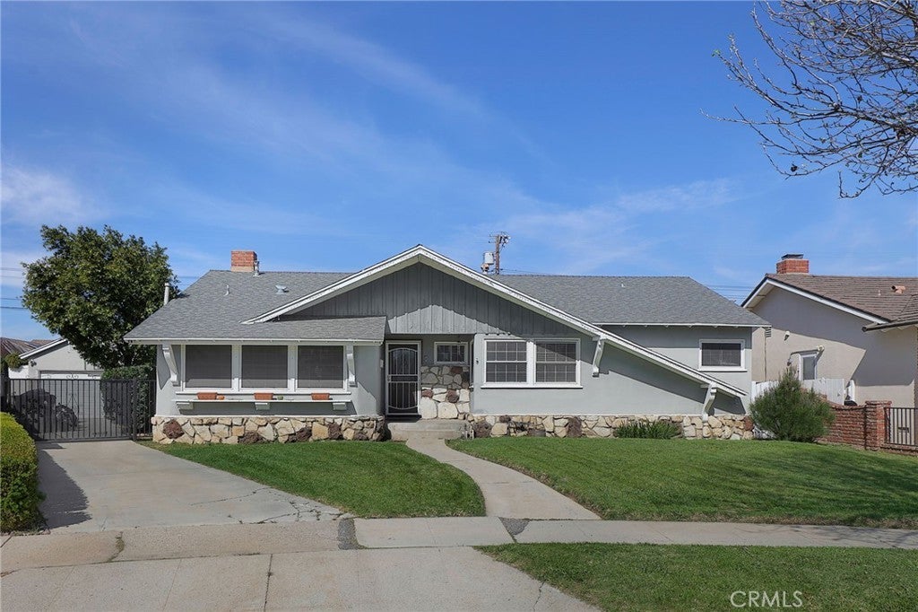 Photo of Listing #SR26043020