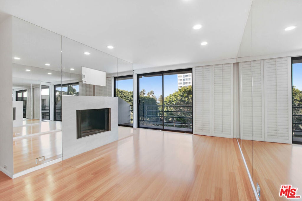 Photo of Listing #26649113