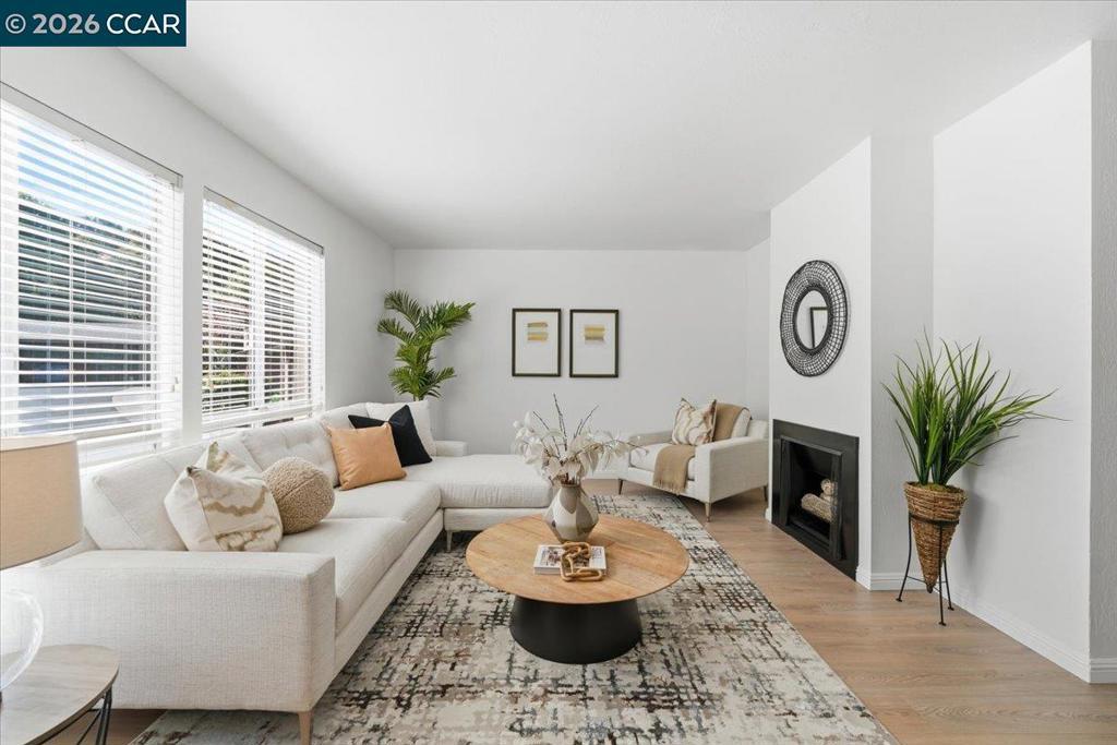 Photo of Listing #41125325