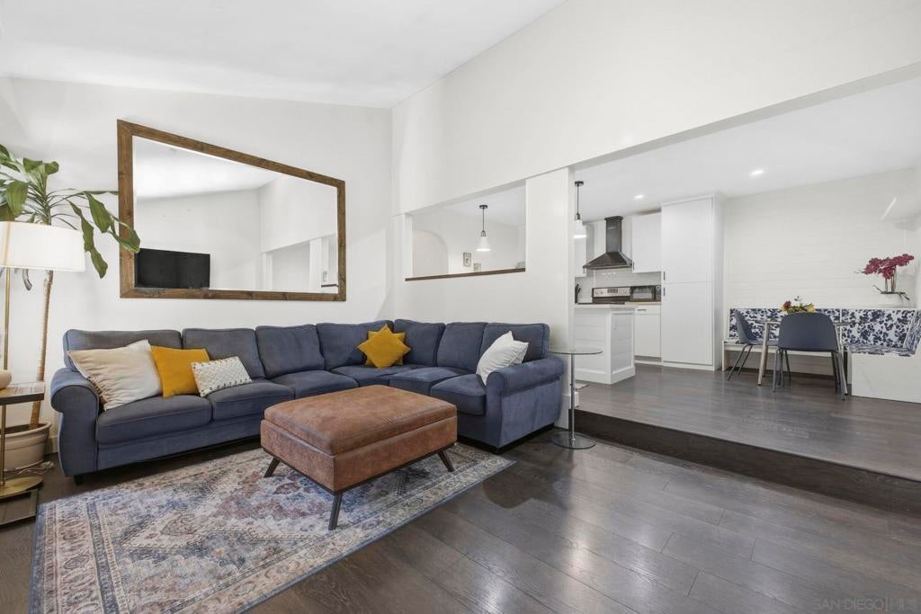 13788 Ruette Le Parc D, Del Mar