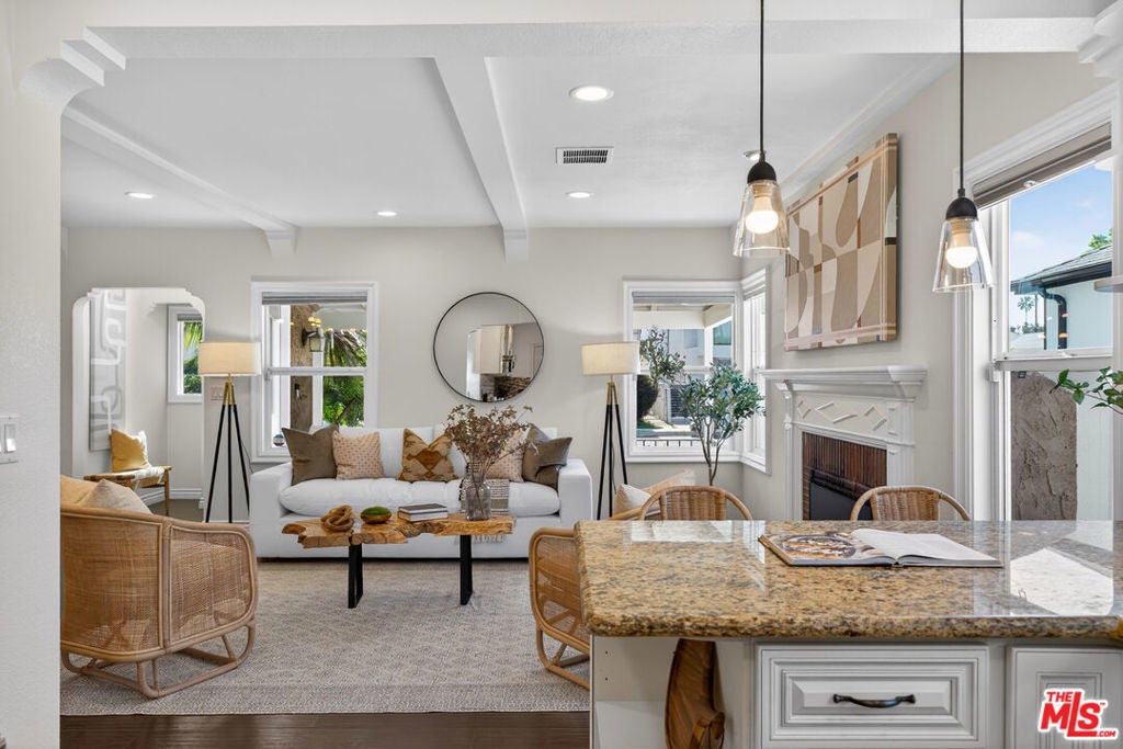 Photo of Listing #26654701