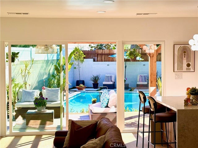 3048 Knoxville, Long Beach